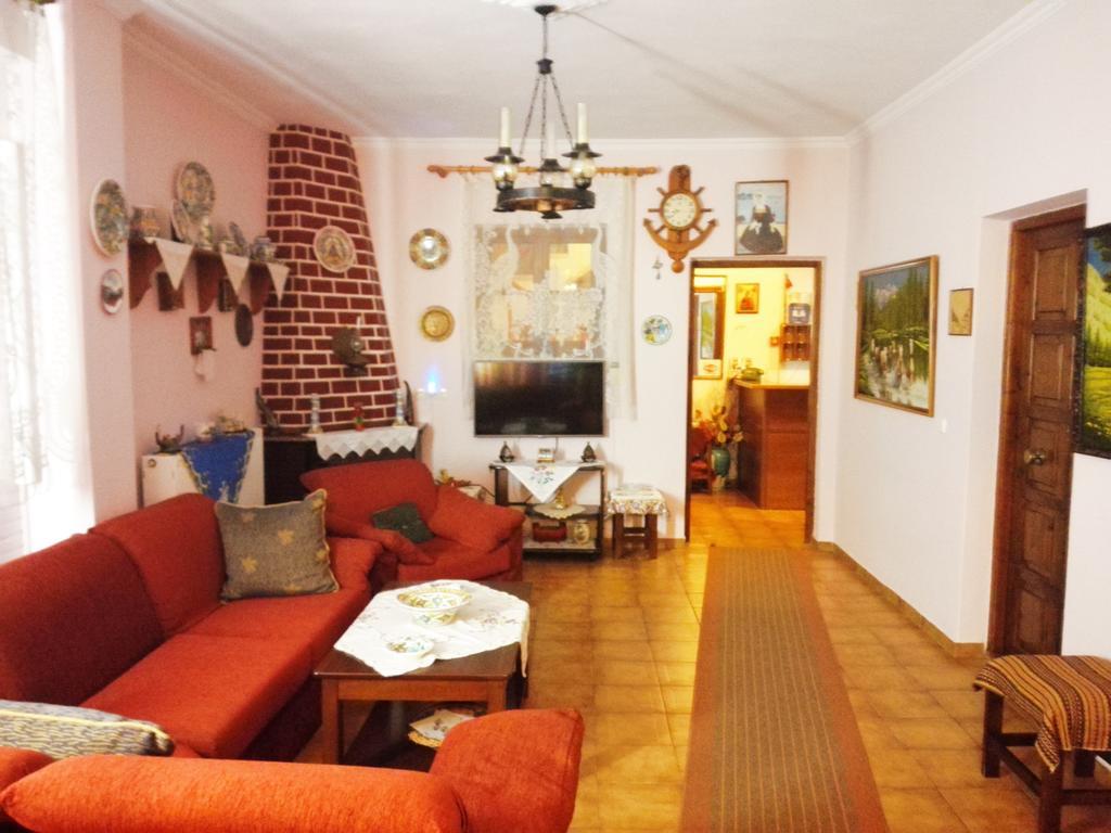 Haravgi Hotel Патитири Экстерьер фото