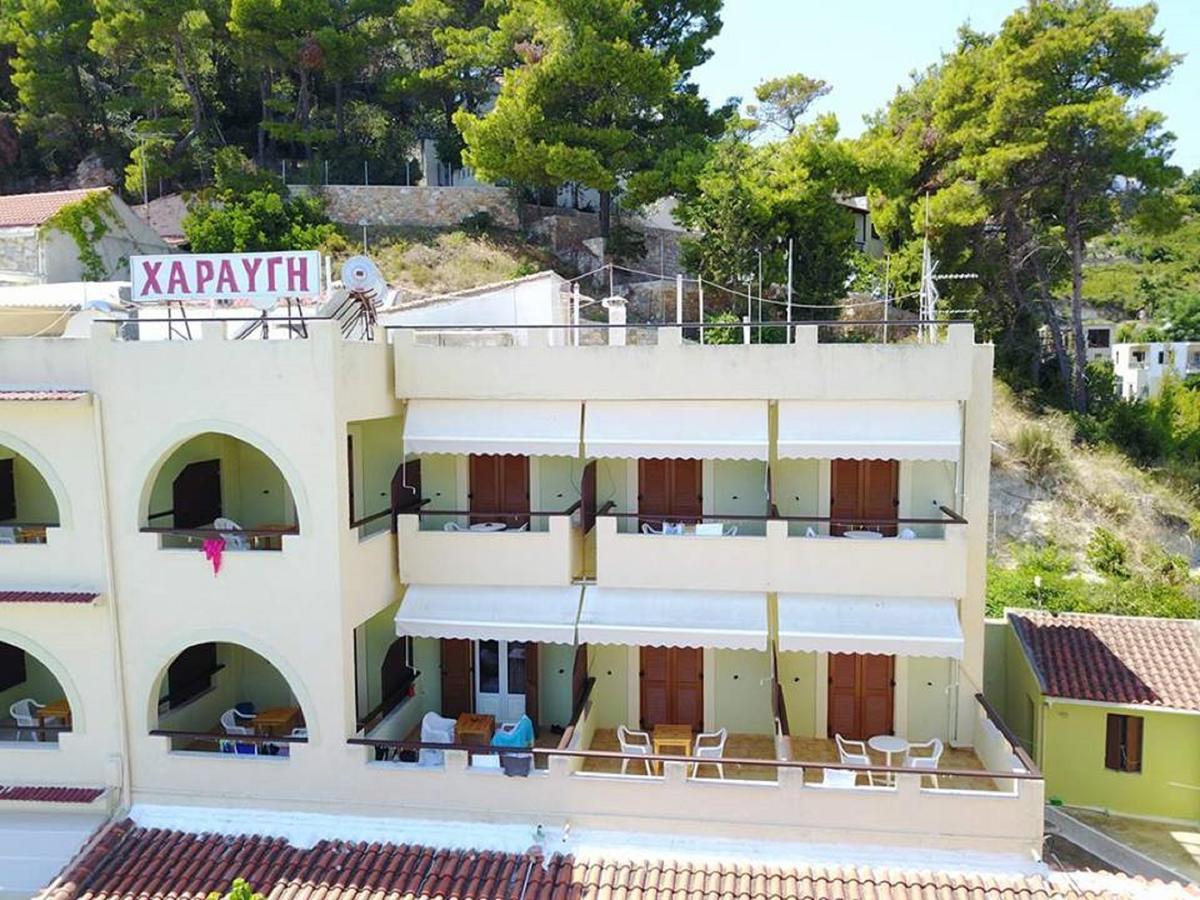 Haravgi Hotel Патитири Экстерьер фото