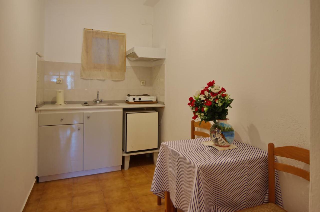 Haravgi Hotel Патитири Экстерьер фото